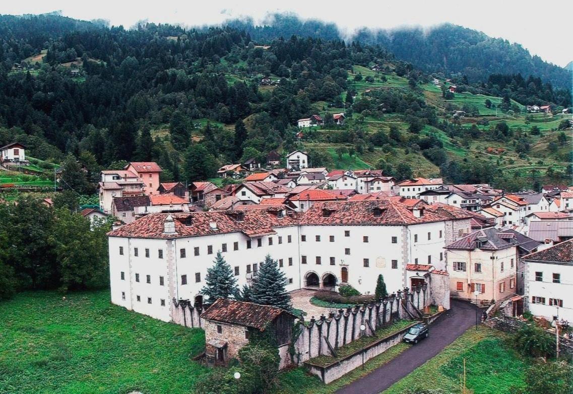 Albergo Diffuso Paularo Bagian luar foto